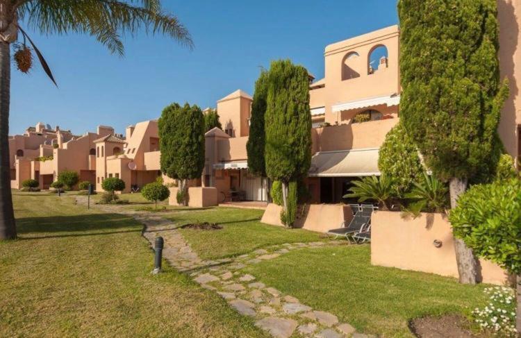 La Cartuja Del Golf Apartment Estepona Bagian luar foto