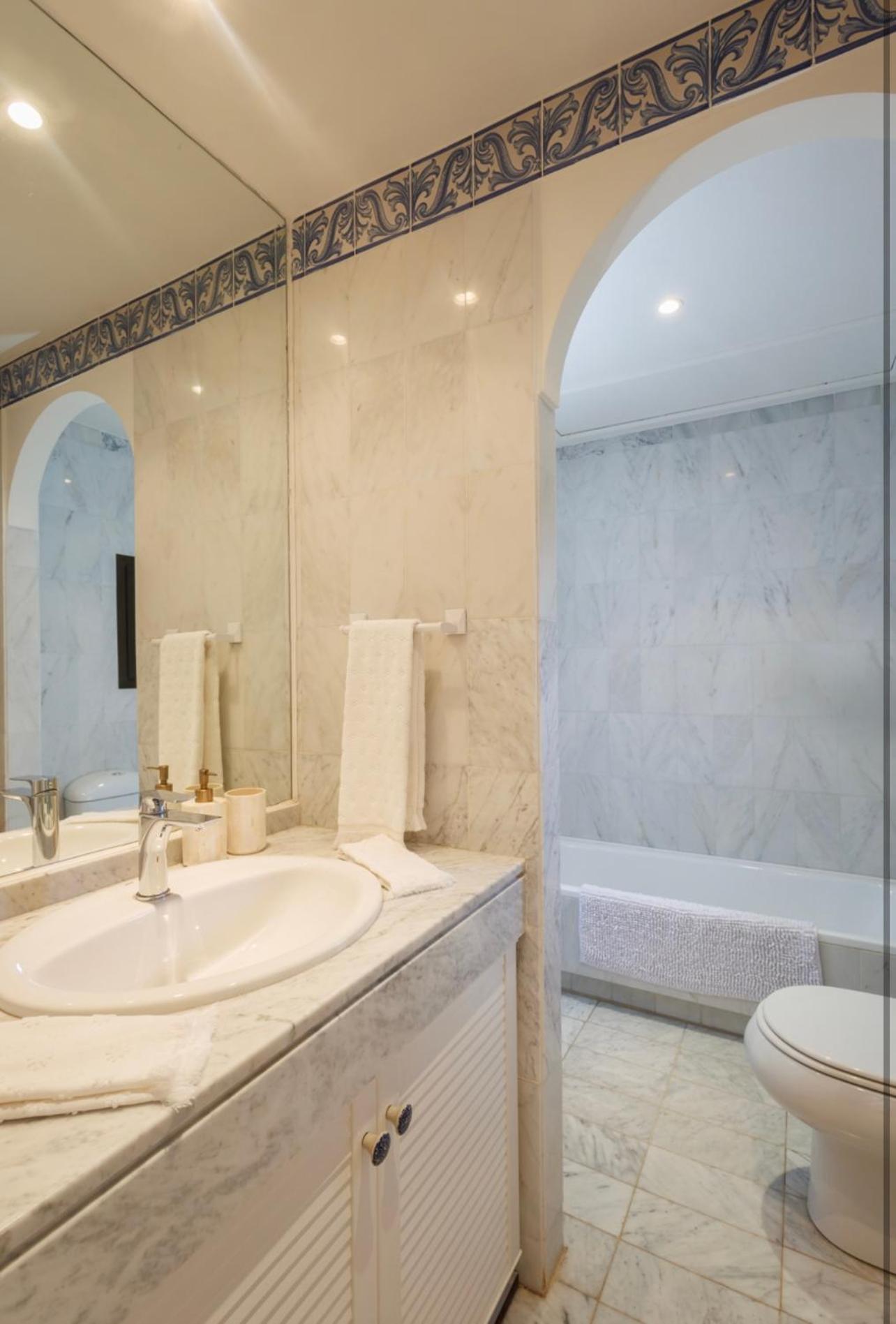 La Cartuja Del Golf Apartment Estepona Bagian luar foto